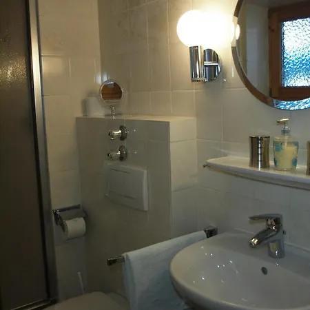 Gaestehaus Watzmannblick Guest house *