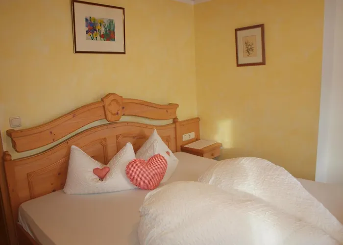 Gaestehaus Watzmannblick 招待所 4*
